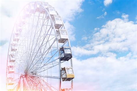 Ferris Wheel Over Blue Sky Ferris Wheel Joy Sky Clouds Summer Stock