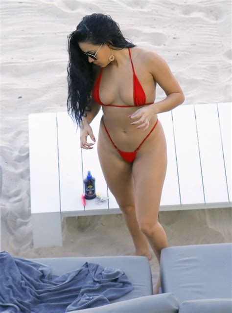Julissa Neal In Bikini At A Beach In Miami Beach Hawtcelebs