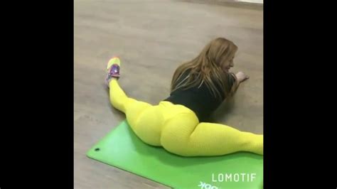 sexy yoga girl flexing twerk booty in thong leggings youtube