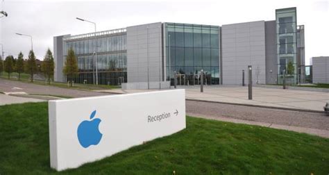 Computer store in limerick, ireland. Apple verhuist internationale activiteiten van Luxemburg ...