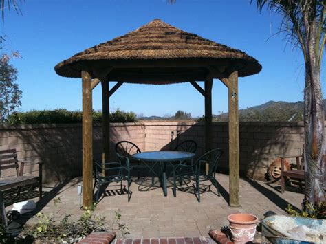 Thatch roofing was adopted by jan van riebeeuk's dutch settlers in 1652. 4 Post South African Reed Thatch Palapas