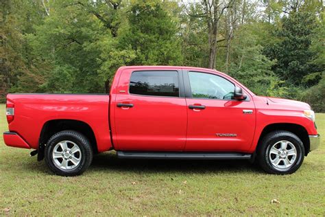 Pre Owned 2016 Toyota Tundra 4wd Truck Sr5 Crew Cab Pickup In