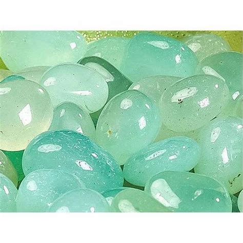 Light Green Highly Polished Shiny Pebble Stone For Landscaping At Rs