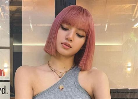 Blackpinks Lisa Gets New Certificates After Breaking Records With Lalisa