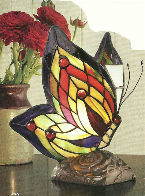 I Like This Stained Glass Butterfly Lamp So Pretty Stained Glass