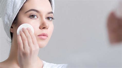 Check out the details on this website to learn more about hair and skin care so you can look your very best. 13 Skin Care Rules for Oily Skin - L'Oréal Paris