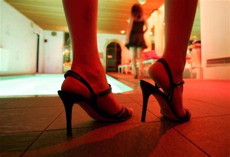 Prostitutas Se Manifiestan Este Miércoles En Madrid En Contra De La Ley Del Psoe Para Abolir