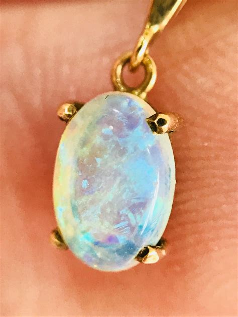 Vintage 9ct Yellow Gold Opal Necklace