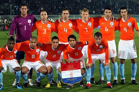 Make iphone, android, mobile and desktop screen prepossessing to get netherlands football wallpaper for computers desktop screens. 30+ Netherlands National Football Team Wallpapers on ...