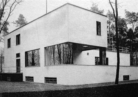 Financial woes and political opposition forced the school to move from weimar to dessau in 1925. House Gropius - Bauhaus Masters' Houses - Jamie Fobert ...