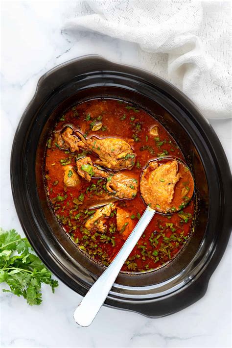 If you don't reduce the broth it won't freeze as well because coconut milk tends to. Slow Cooker Chicken Curry Recipe (Video) - Cubes N Juliennes