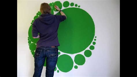 Timelapse circle-fractal wall painting - YouTube