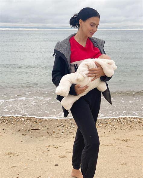 Hilaria Baldwin Shares Nursing Pics Breast Feeding Album Usweekly