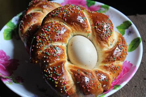 You might also like to try these vegetarian and vegan recipes. Easy Easter Sweet Bread Recipe - Yummy Tummy