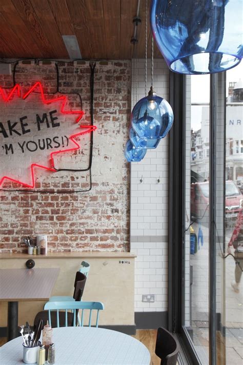 Последние твиты от bob's cafe (@bobscafes). Chooks is a new chicken restaurant concept by Gideon Joffe ...