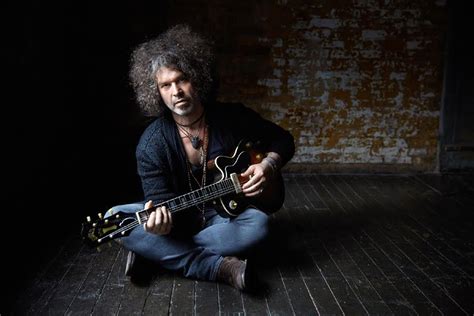 doyle bramhall ii opens up on his lifelong guitar journey and new lp rich man interview