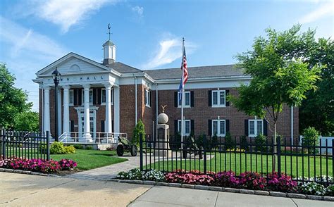 Filesmithtown New York Town Hall Wikimedia Commons