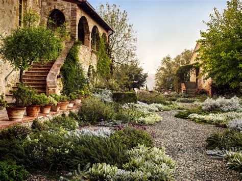 Under The Tuscan Sun Garden Designer Luciano Giubbileis Italian Oasis