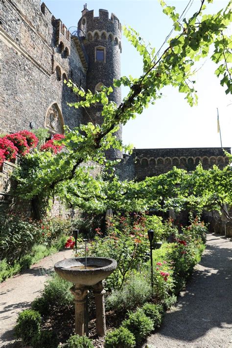Der garten auf burg bernstein. Burg Rheinstein - Romantisch übernachten auf dem Schloss ...