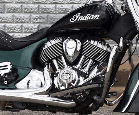 Take a look inside the thunder stroke 111™ engine. 2018 Indian Motorcycles Thunder Stroke 111 engine to get ...