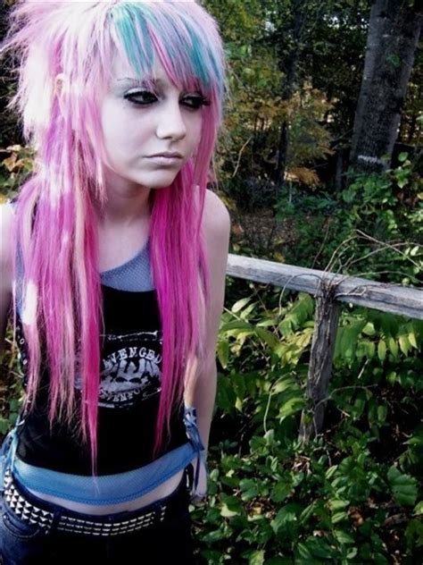 40 Stunning Long Emo Hairstyles For Girls In 2022 Blurmark