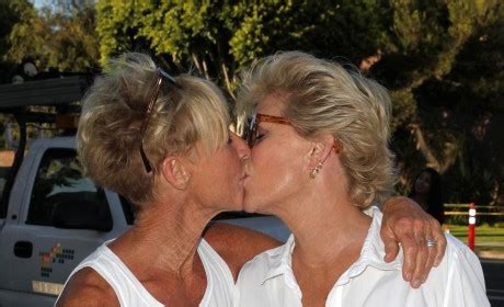 Meredith Baxter Marries Nancy Locke E News Hot Sex Picture