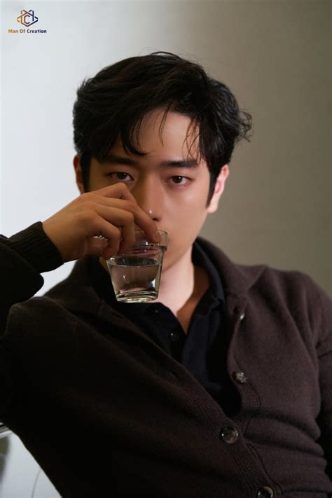 Mengenal Seo Kang Joon Aktor Korea Yang Punya Mata Berwarna Unik Dan Indah Kumparan