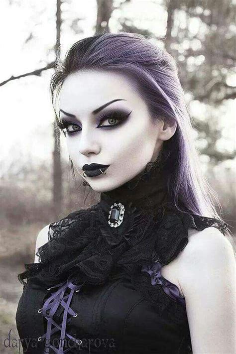 Pin By Petita Raven On ☠ Gothic Dark And Leather Women Goth Beauty