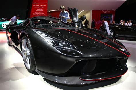 Maybe you would like to learn more about one of these? photo FERRARI LAFERRARI Aperta V12 963 ch cabriolet 2016 - Motorlegend.com