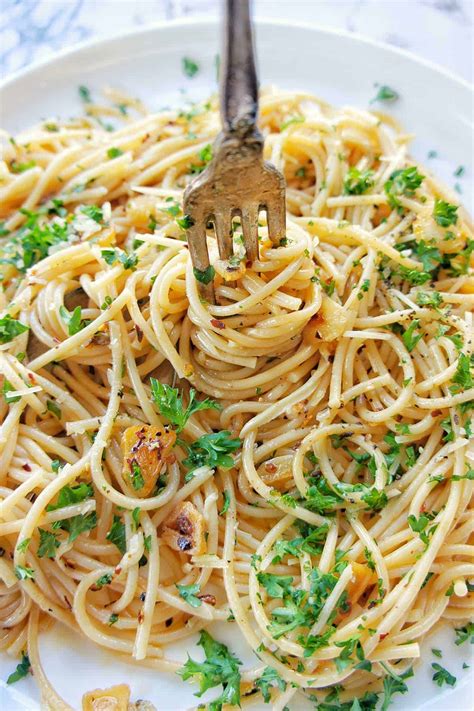 Garlic Spaghetti Super Quick Easy Recipe Sweet Caramel Sunday