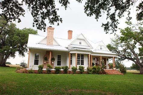 Maybe you would like to learn more about one of these? Houzz Tour: Farm Fresh | Fixer upper farmhouse, Joanna ...