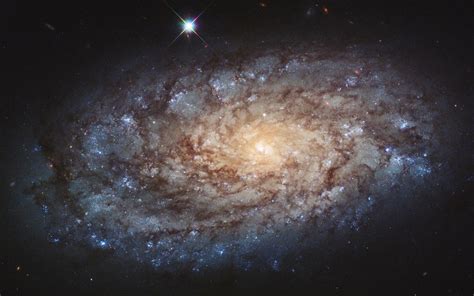 Download Wallpaper 3840x2400 Ngc 4298 Galaxy Spiral Nebula Stars