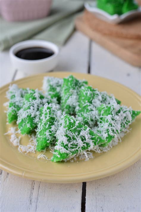 1/2 biji keladi | bersihkan. Kuih Puli Ubi Kayu Dan Tok Aji Serban Manisan Warisan ...