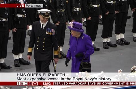 Lizzie Meet Big Lizzie Her Majesty Steps Aboard Ship Daily Mail Online