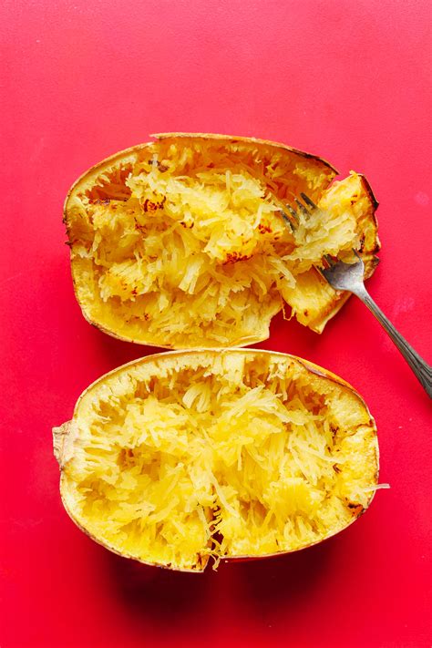 Its center contains many large seeds. Spaghetti Squash Facts and Health Benefits