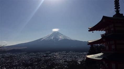 A Lenticular Cloud Above Mount Fuji Timelapse Youtube