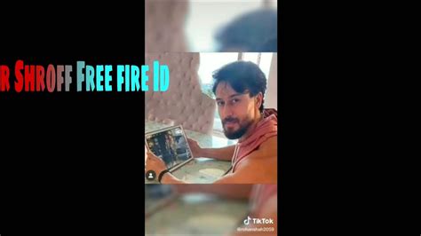 These are the codes of free fire august 2021 remember press the red button to view active codes de free fire to update the list. Tiger Shroff playing free fire |Tiger Shroff free fire ID ...