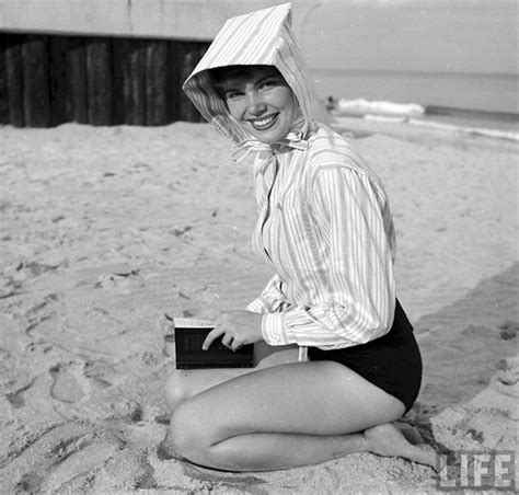 Throwback Thursday - 1950s Beach Beauty - Lela London