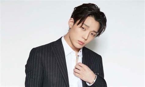 Ikon's bobby suddenly announced that he would get married and become a father in september. iKONICs Make Several Donations On Behalf Of iKON's Bobby ...