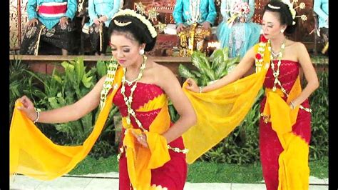 Tari Gambyong Pareanom Tari Klasik Jawa Tengah Javanese Classical Dance Hd Youtube