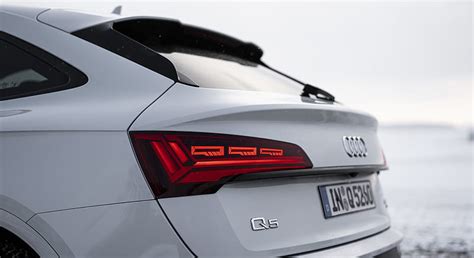 2k Free Download 2021 Audi Q5 Sportback Color Glacier White Tail