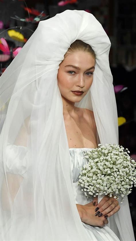 The Bride🔥 Gigi Closing For Moschino Gigi Hadid Beauty Gigi Hadid