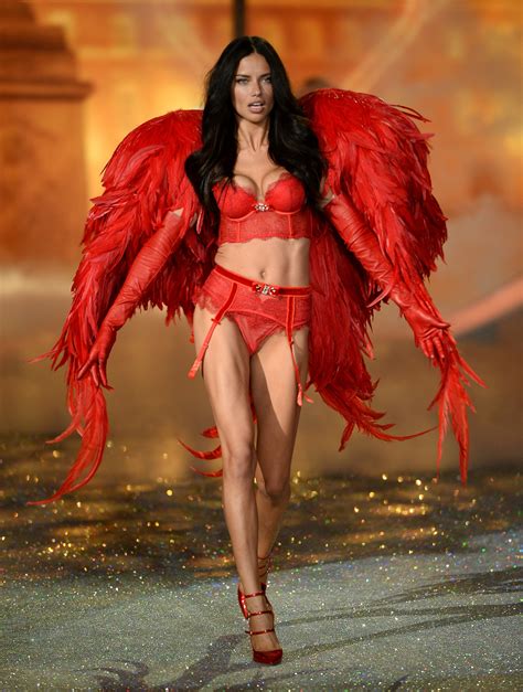 Victoria S Secret Model Adriana Lima Reveals The Five Workout Moves To