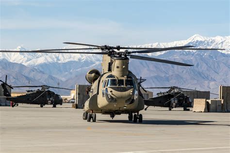 Boeing CH-47 Chinook Wallpapers - Wallpaper Cave