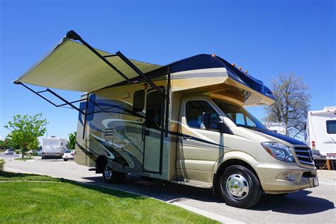 24 Jayco Melbourne Class B Rv Rental 1