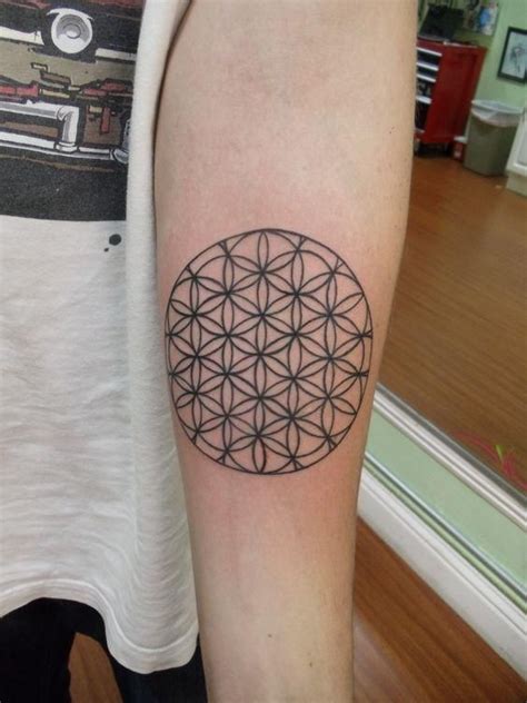 Flower Of Life Tattoo Discover The Beauty And The Meaning With These