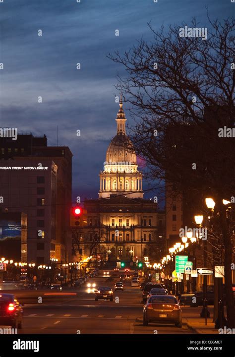 Michigan State Capitol Building Lansing Evening Stock Photo Alamy