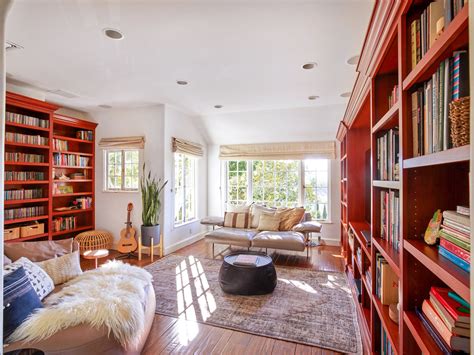 Photo 2 Of 6 In Top 5 Homes Of The Week With Libraries We Love From Van