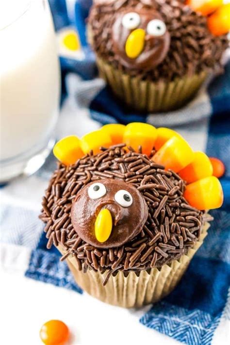 Easy Turkey Cupcake Ideas You Can Make For Thanksgiving