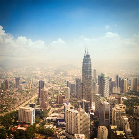 What you don't know, however, are these top 10 facts about the petronas towers in kuala lumpur… The history and construction of the Petronas Twin Towers ...